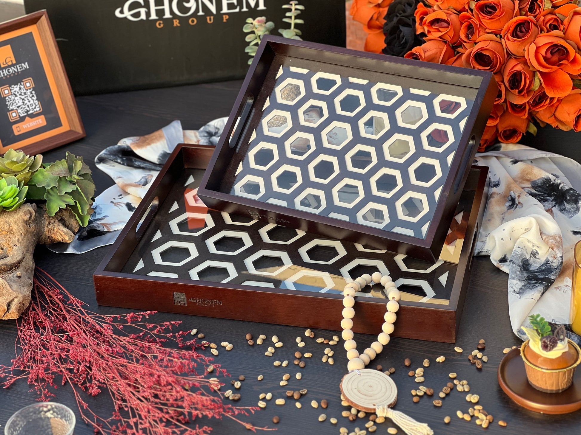 Arabesque Wooden Tray - Ghonem Group